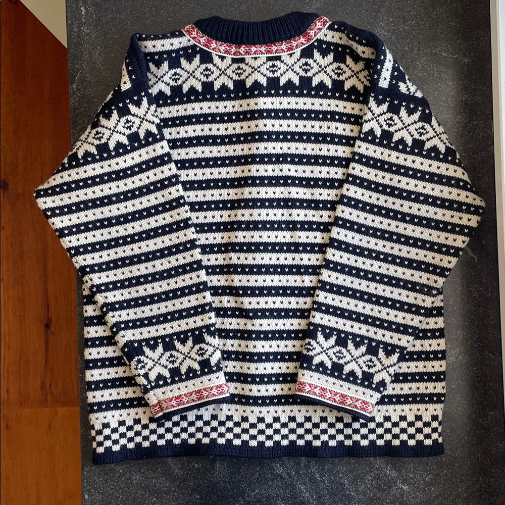 EUC Dale of Norway Cardigan Size Women’s Small (S) Navy, White, Red Button-Front - Picture 4 of 13